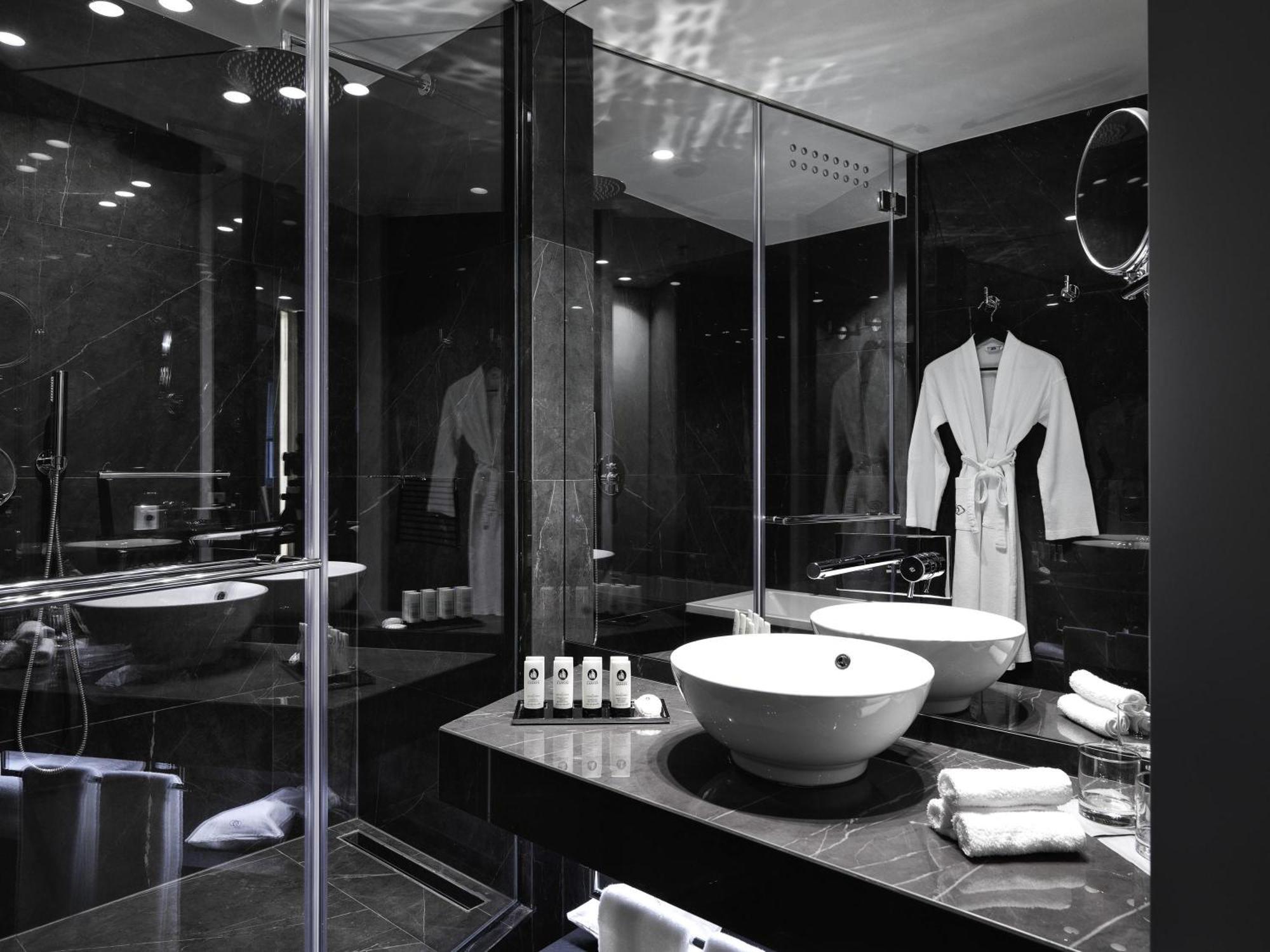 Luxury Queen Room,1742578933:JPEG